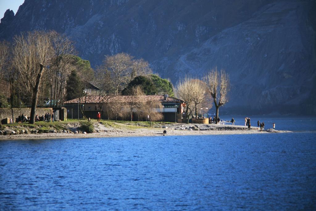 A...Fior Di Lago Abbadia Lariana Bagian luar foto